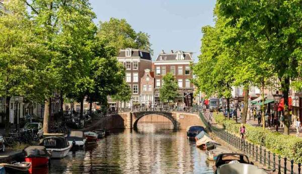 Amsterdam Hà Lan, thành phố cổ kính với vẻ đẹp trữ tình